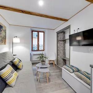 charmant-duplex-vieille-ville.fr-provencehotel.com/