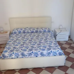 casa-vacanza-lucia-2.sicilyhotelsitaly.net/