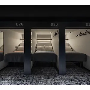 ** Hôtel capsule The Millennials Fukuoka Japon